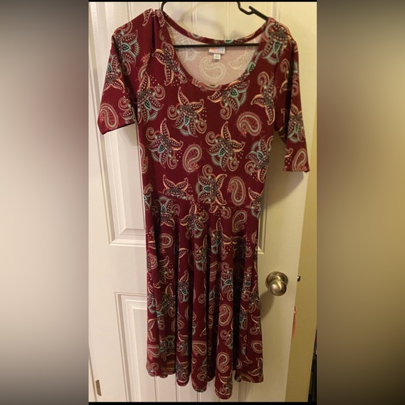 LuLaRoe Dresses & Skirts - Lularoe Nicole Dress